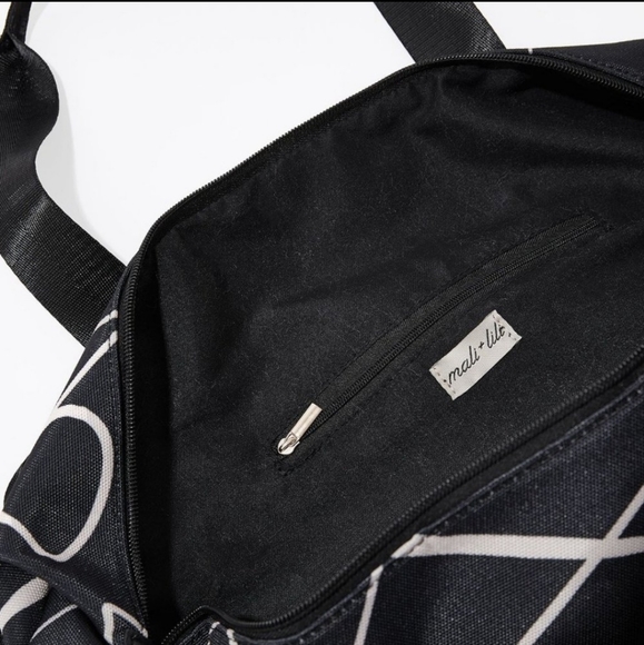 *HP* NEW Mali + Lili Weekender Bag Black Abstract - Picture 2 of 5